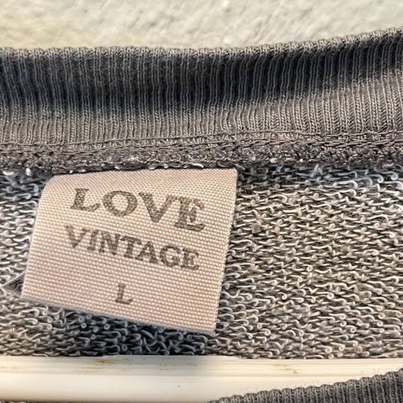 Love Vintage Tiger Graphic Cropped Sweatshirt Large nwot - Picture 4 of 10